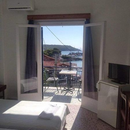 Ammoudia Rooms Agia Marina  Exterior foto